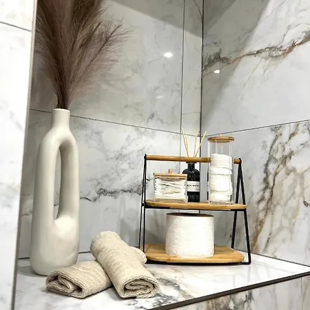 Apartment R&l Lazovna 2 - Centre And Free Private Parking