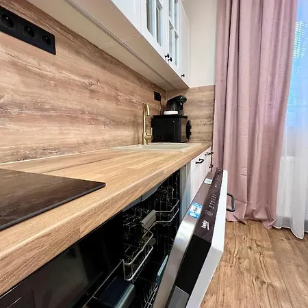 R&l Lazovna 2 - Centre And Free Private Parking * Banska Bystrica